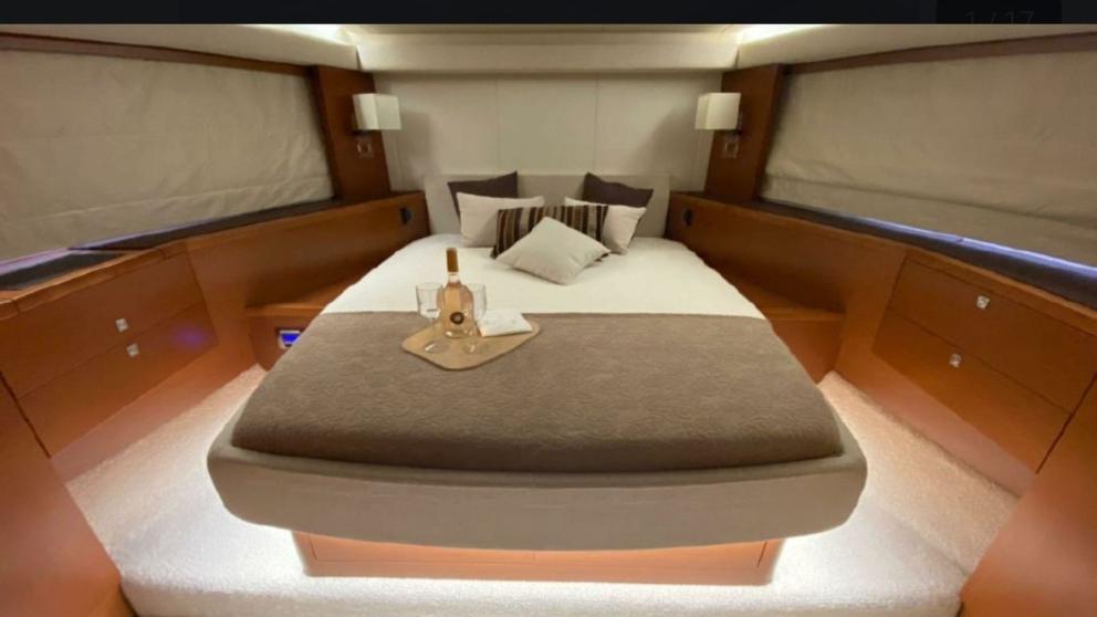 Guest cabin for two on the motor yacht My Way image 1
