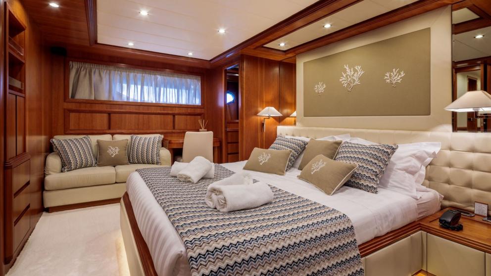 Luxury guest cabin of the motor yacht Freedom