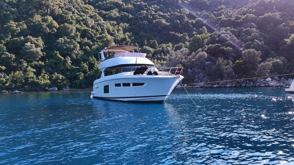 Exterior view of motor yacht My Way image 3