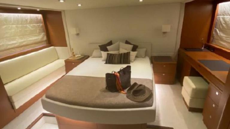 Guest cabin for two on the motor yacht My Way image 3